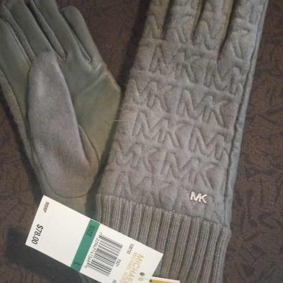 Michael Kors - Picture 4 of 4